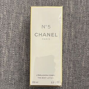 CHANEL N°5 Paris Body Lotion